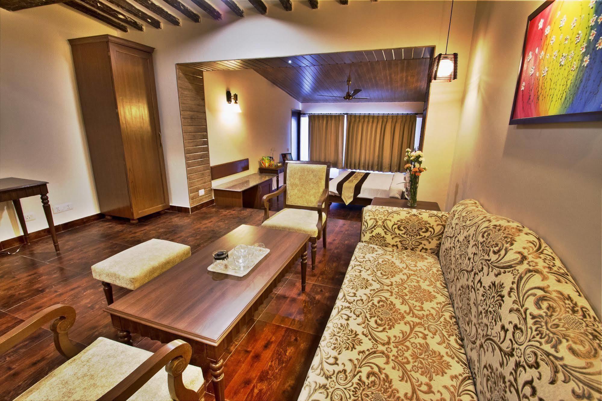 One Earth Royale Boutique Hotel Mussoorie Eksteriør billede