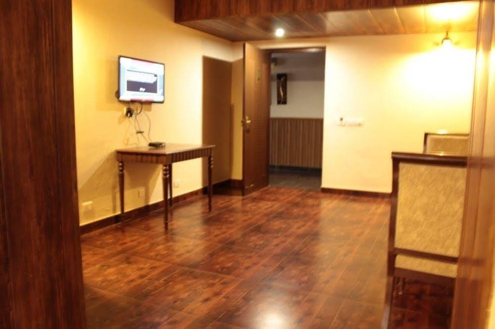 One Earth Royale Boutique Hotel Mussoorie Eksteriør billede