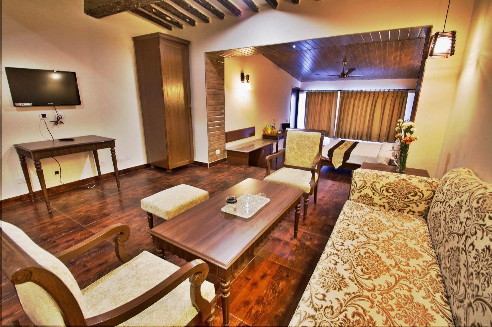 One Earth Royale Boutique Hotel Mussoorie Eksteriør billede