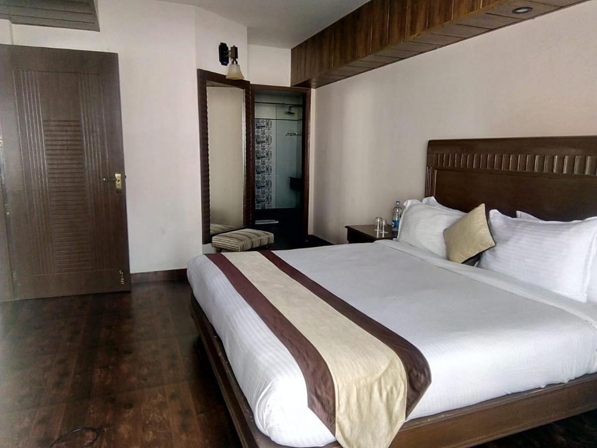 One Earth Royale Boutique Hotel Mussoorie Eksteriør billede